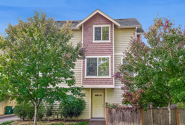 Seattle Townhome: 11709 16 ave ne