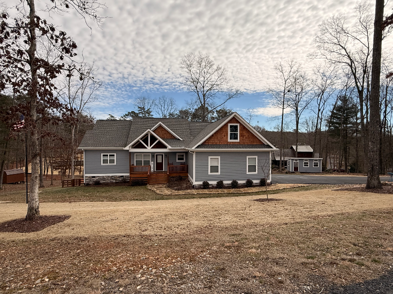 Mineral Bluff House: 445 Farmer Circle