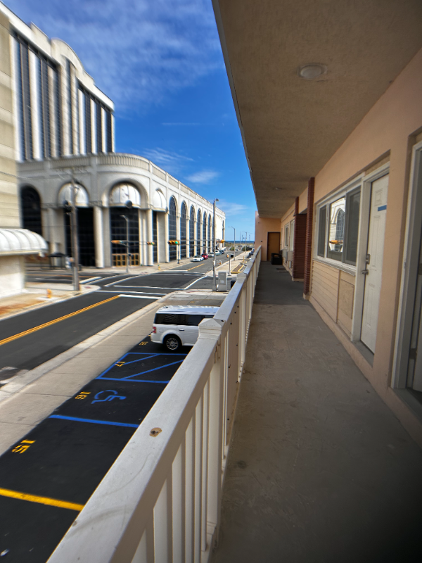 AC Condo: 3501 pacific ave