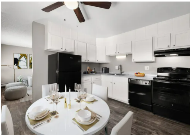 Brighton Apartment: 65 N Kuner Rd