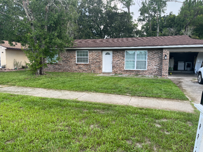 Jacksonville House: 8948 Sandusky Ave South