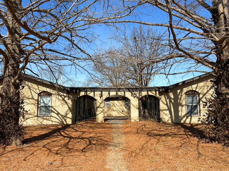 Columbia Multiplex: 109 Sieville Ave