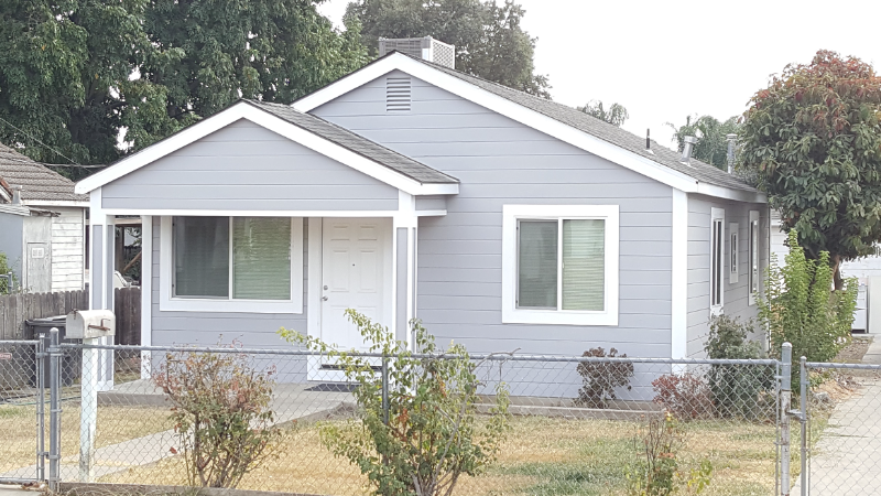 West Sacramento House: 1621 Hobson Ave.