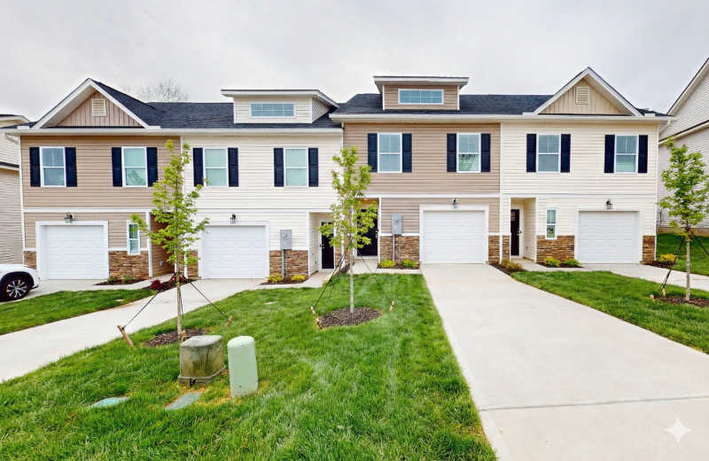Columbia Townhome: 202 Winding Chestnut Drive