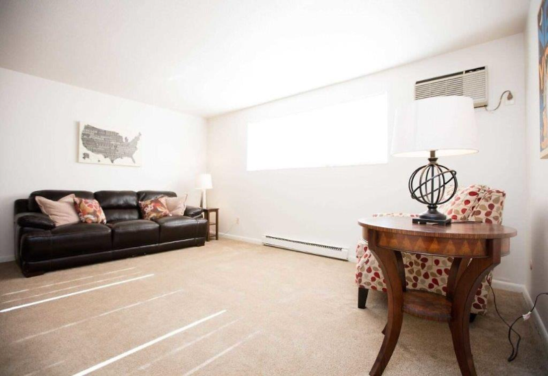 Toledo Apartment: 2647 Eastgate Rd