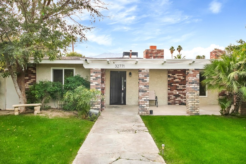 Cathedral City House: 32771 Whispering Palms Trail