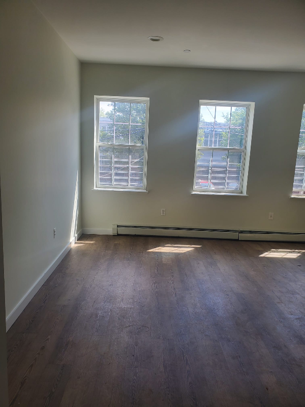 Bronx House: 54 Bolton Ave