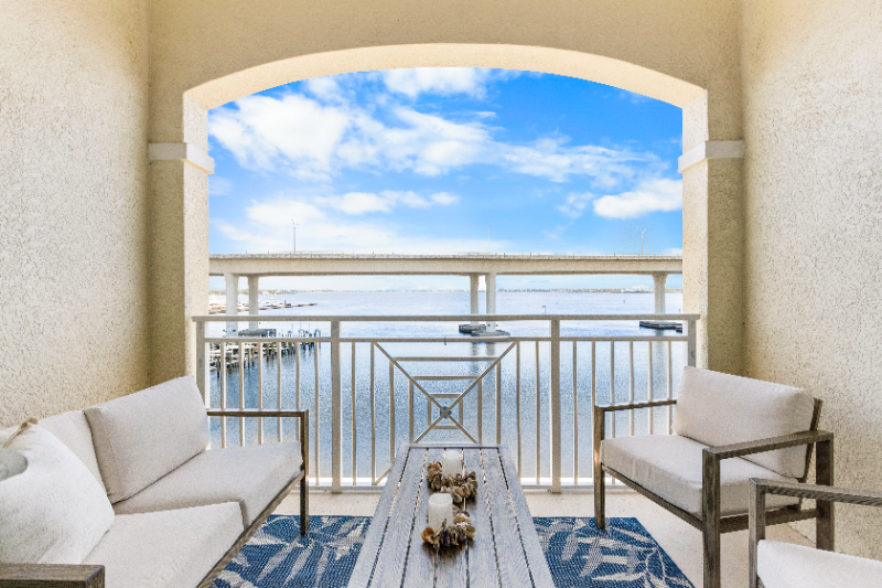 Stuart Condo: 275 NW Flagler Ave