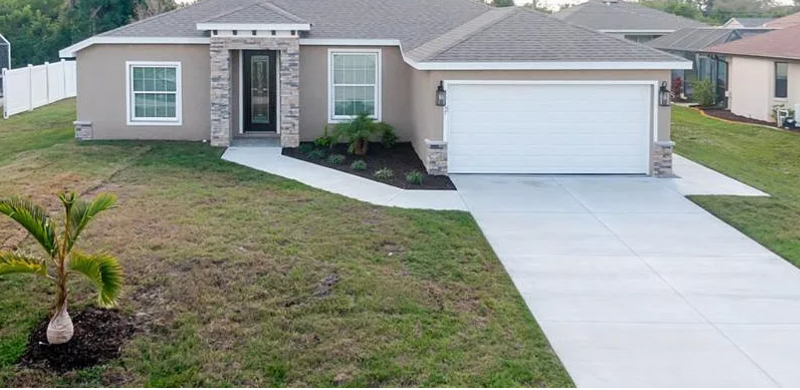 Englewood House: 10150 Gulfstream Blvd