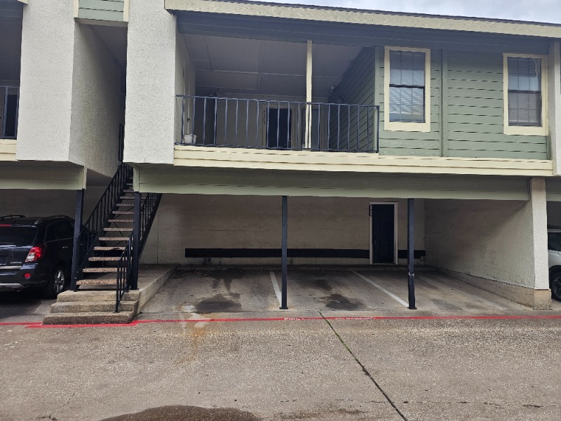 Dallas Condo: 9605 Walnut