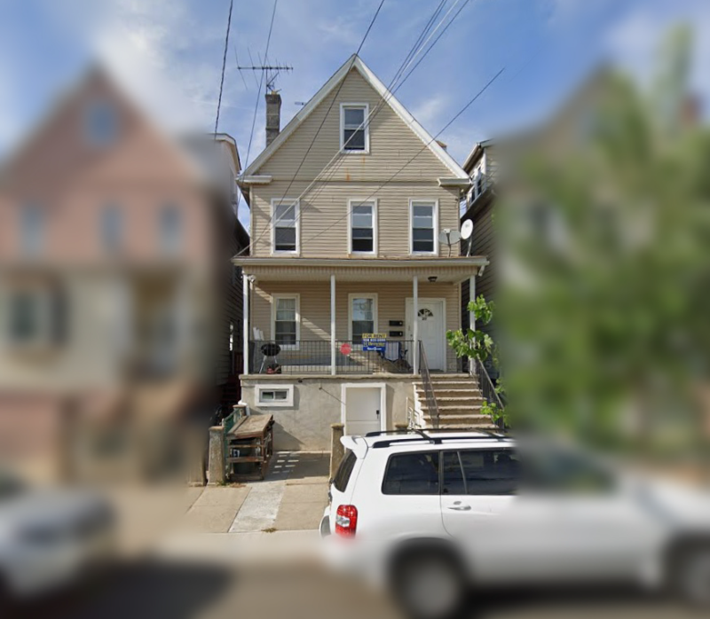 ELIZABETH Multiplex: 217 JOHN ST