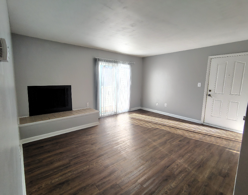 Lynchburg Apartment: 600 Reusens Road