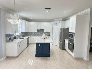 wellington House: 550 cyress crossing