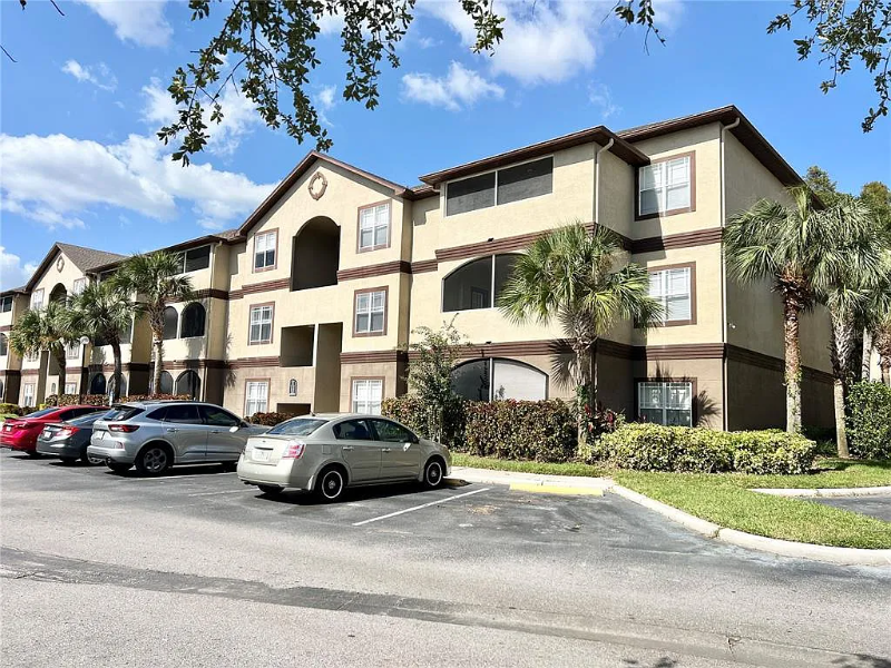 Tampa Condo: 16511 Enclave village Dr