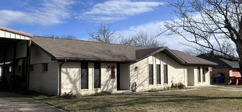 Royse City House: 902 Walnut St