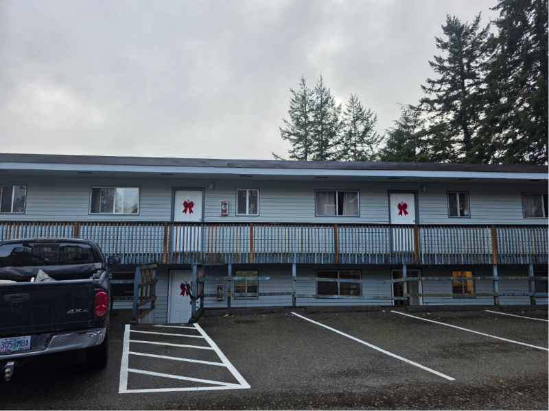Coos Bay Apartment: 990 South 11th Street