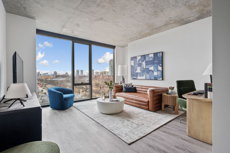 Chicago Condo: 824 N Cleveland Ave