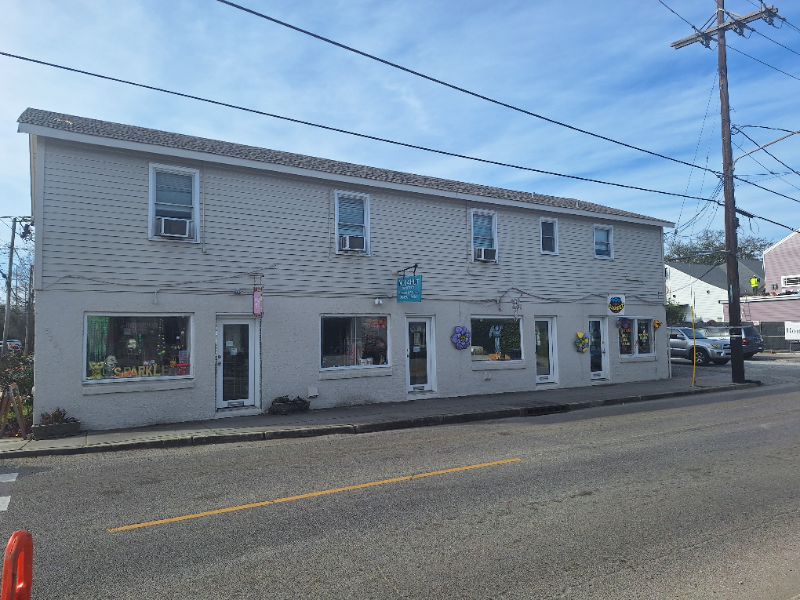 New Orleans Multiplex: 738 Arabella St