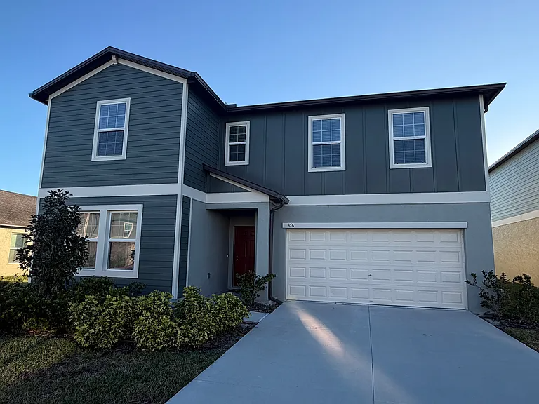 Zephyrhills House: 2376 Lanier Rd