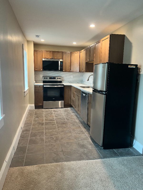 Paoli Apartment: 121 E Lancaster Ave