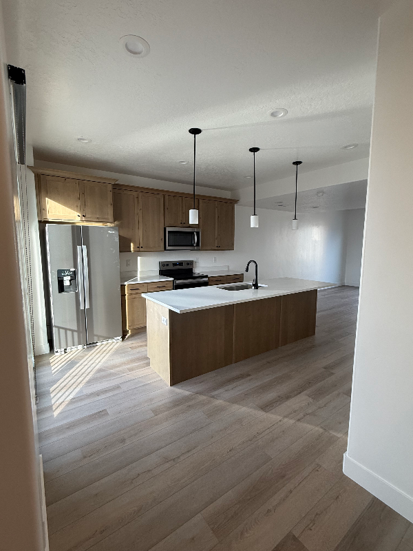 American Fork Townhome: 43 N 100 E