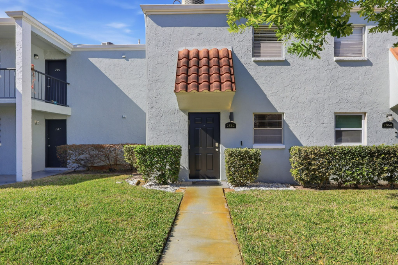 Tampa Condo: 2862 Somerset Park Dr