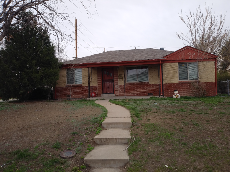 Denver House: 1300 S Beach Ct