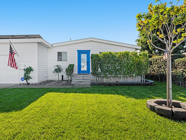 San Diego House: 2171 Ilex Avenue