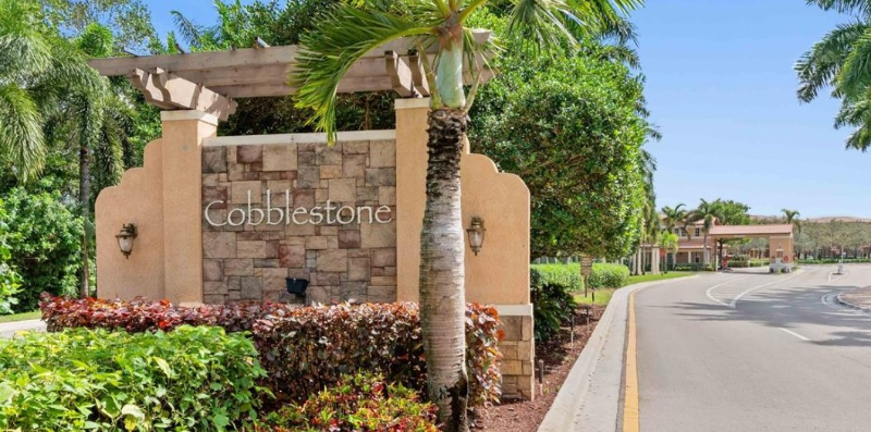 Hollywood Townhome: 708 SW 147th Ave