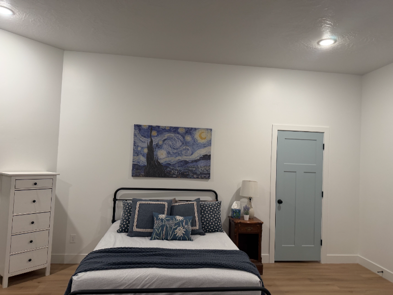 Hurricane Single Room: 2441 S 4010 W