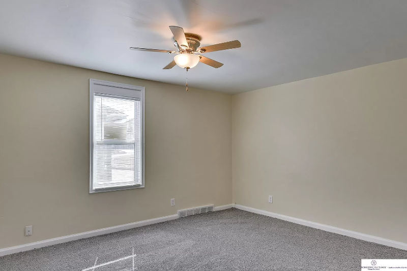 Omaha House: 3315 Laurel Ave