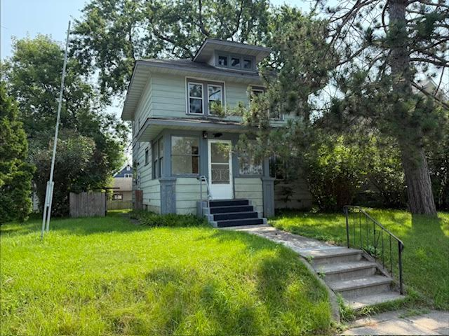 Cloquet House: 000 Maple