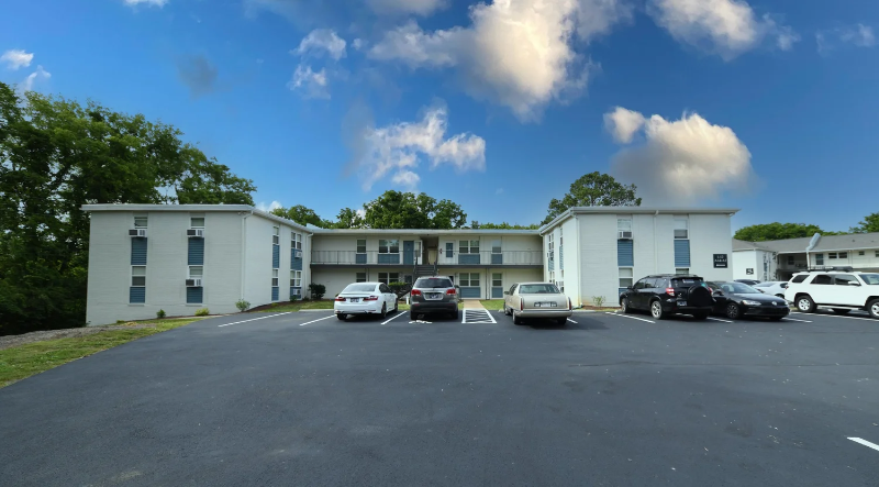 Columbia Apartment: 1106 W 7th Ave