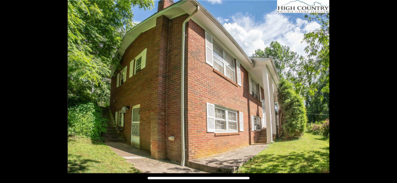 Boone House: 181 Nathan's Ln