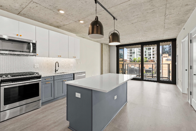 Chicago Condo: 185 W Huron St