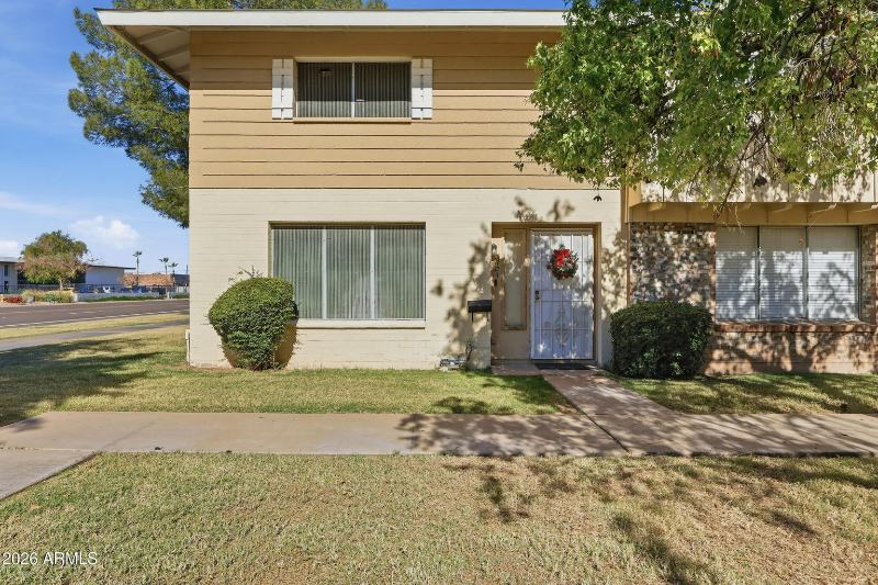 Tempe Townhome: 3701 S Mill Ave
