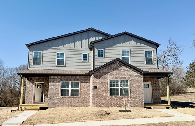 Fayetteville Multiplex: 1521 S Duncan Ave