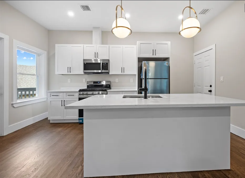 Dorchester Multiplex: 238 Norfolk Street, Unit 2