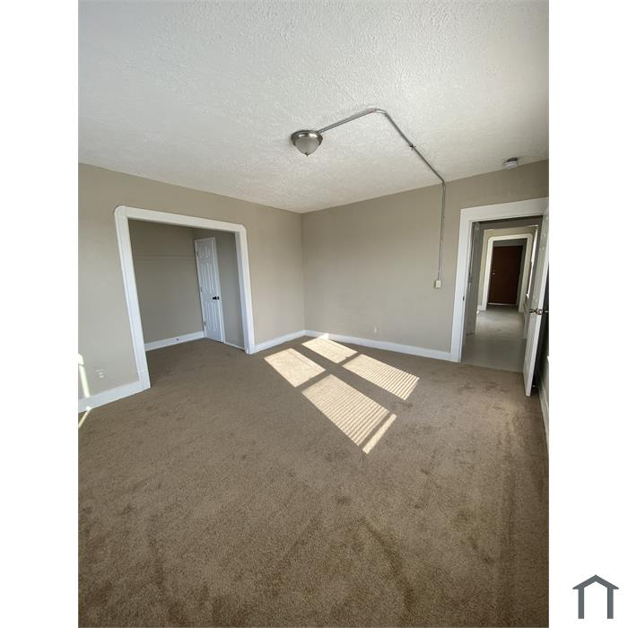 EAST CLEVELAND Apartment: 15000 Euclid Avenue