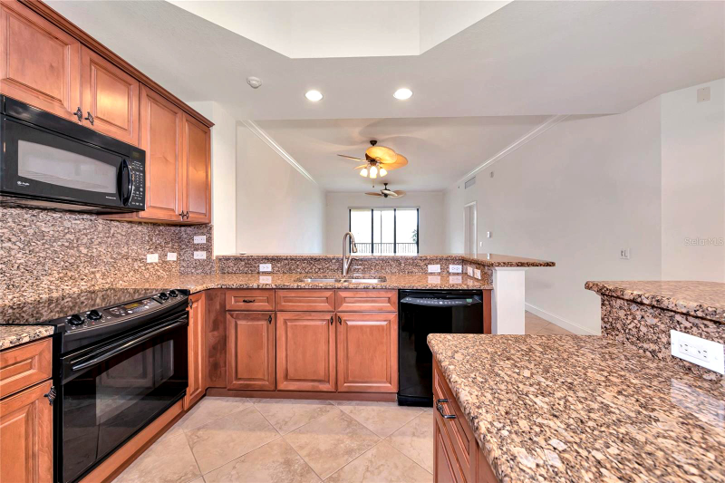 Lakewood Ranch Condo: 7702 Lake Vista Ct