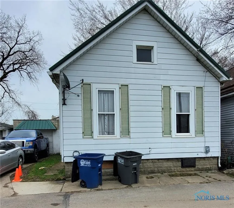 Toledo House: 21 Magyar St