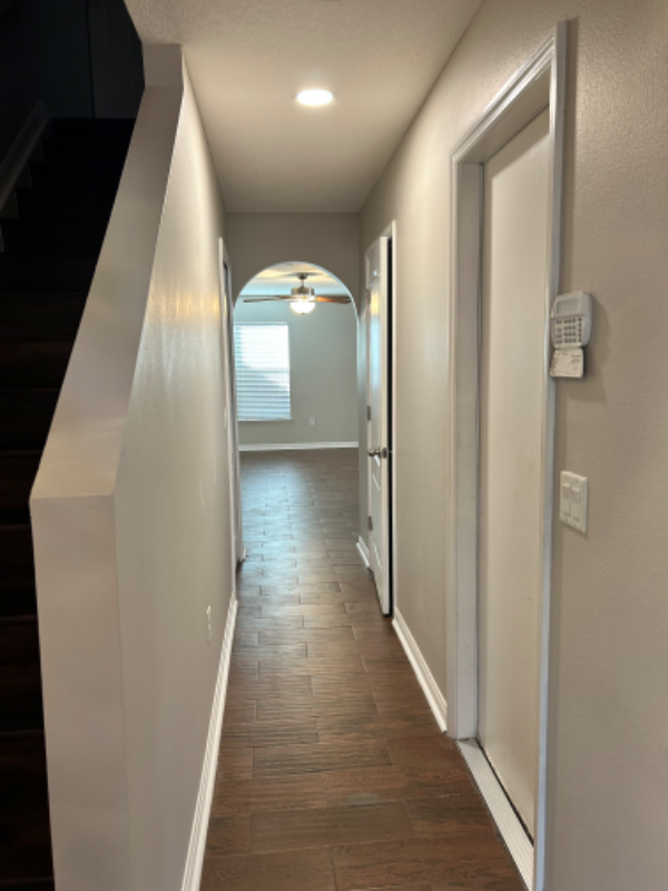 Jacksonville House: 8218 Halls Hammock Ct