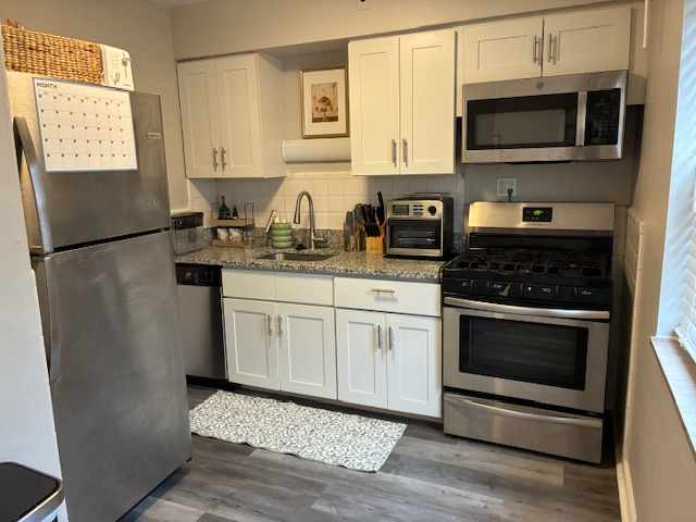 Saint Louis Apartment: 6219 Nagel Avenue