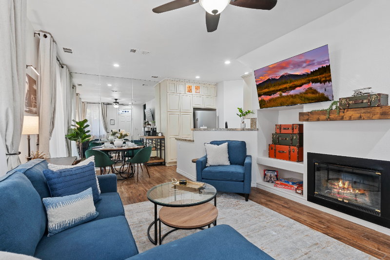 Santa Clarita Townhome: 26947 Hillsborough Pkwy