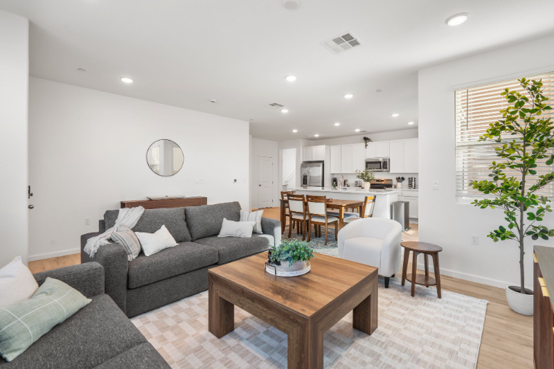 Elk Grove House: 8304 Eleodoro Way