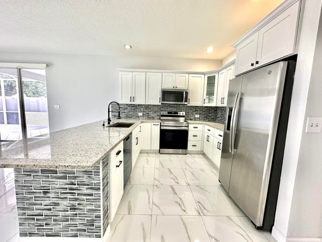 Greenacres House: 1219 Baycourt Isle