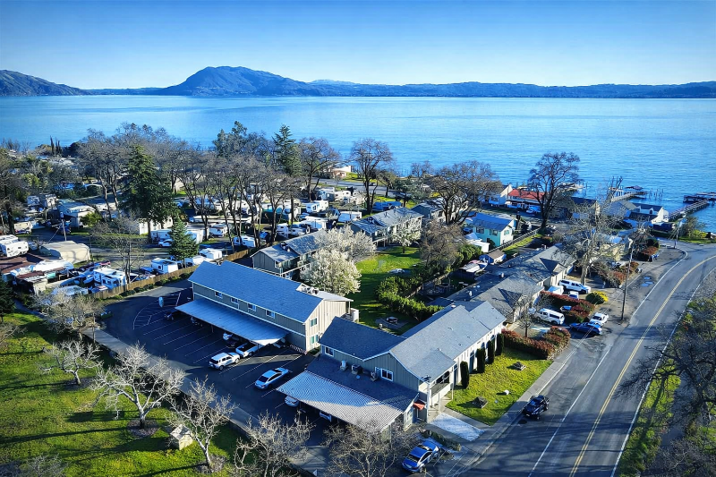 Upper Lake Townhome: 6627 Blue Heron Drive