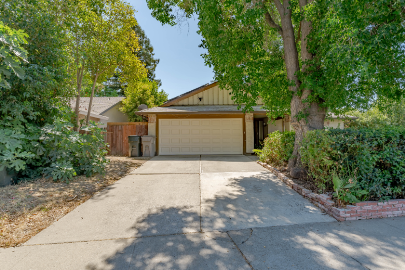 Sacramento House: 1130 Rudger Way
