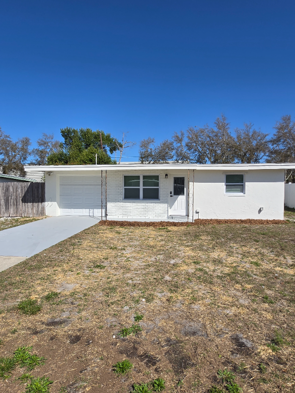 Port Richey House: 7213 Seward Dr