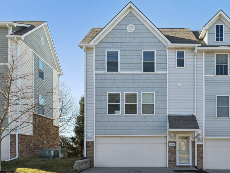 Omaha Condo: 6810 S 182nd Court